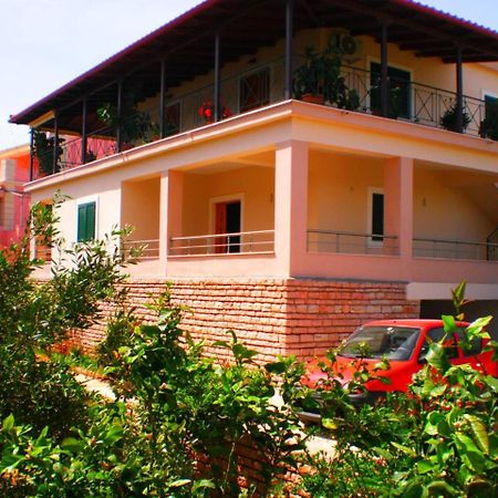 קסאמיל Victoria Apartments מראה חיצוני תמונה