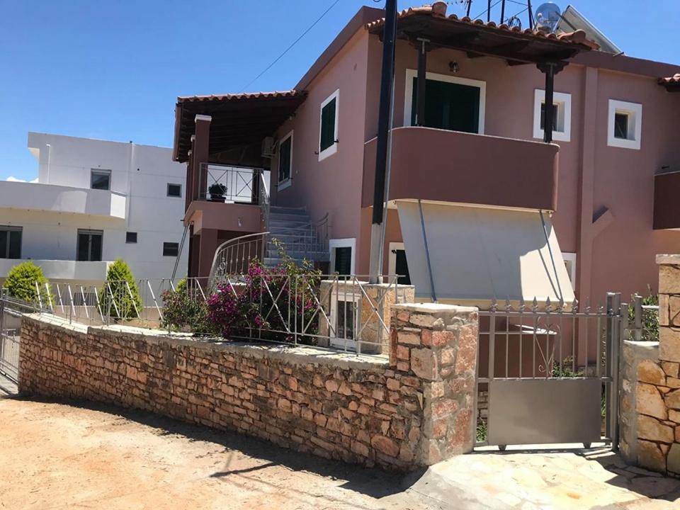 קסאמיל Victoria Apartments מראה חיצוני תמונה